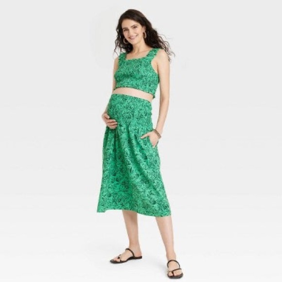 Isabel by Isabel & Ingrid Sleeveless Smocked Maternity Set in Green - Size S - Picture 2 of 4